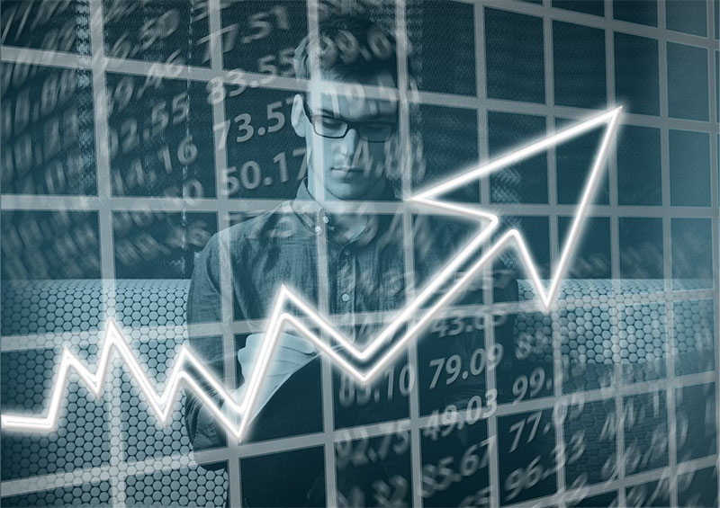 Aktien, ETF sowie Immobilien zur Vermietung bieten sich für Privatanleger sehr gut an